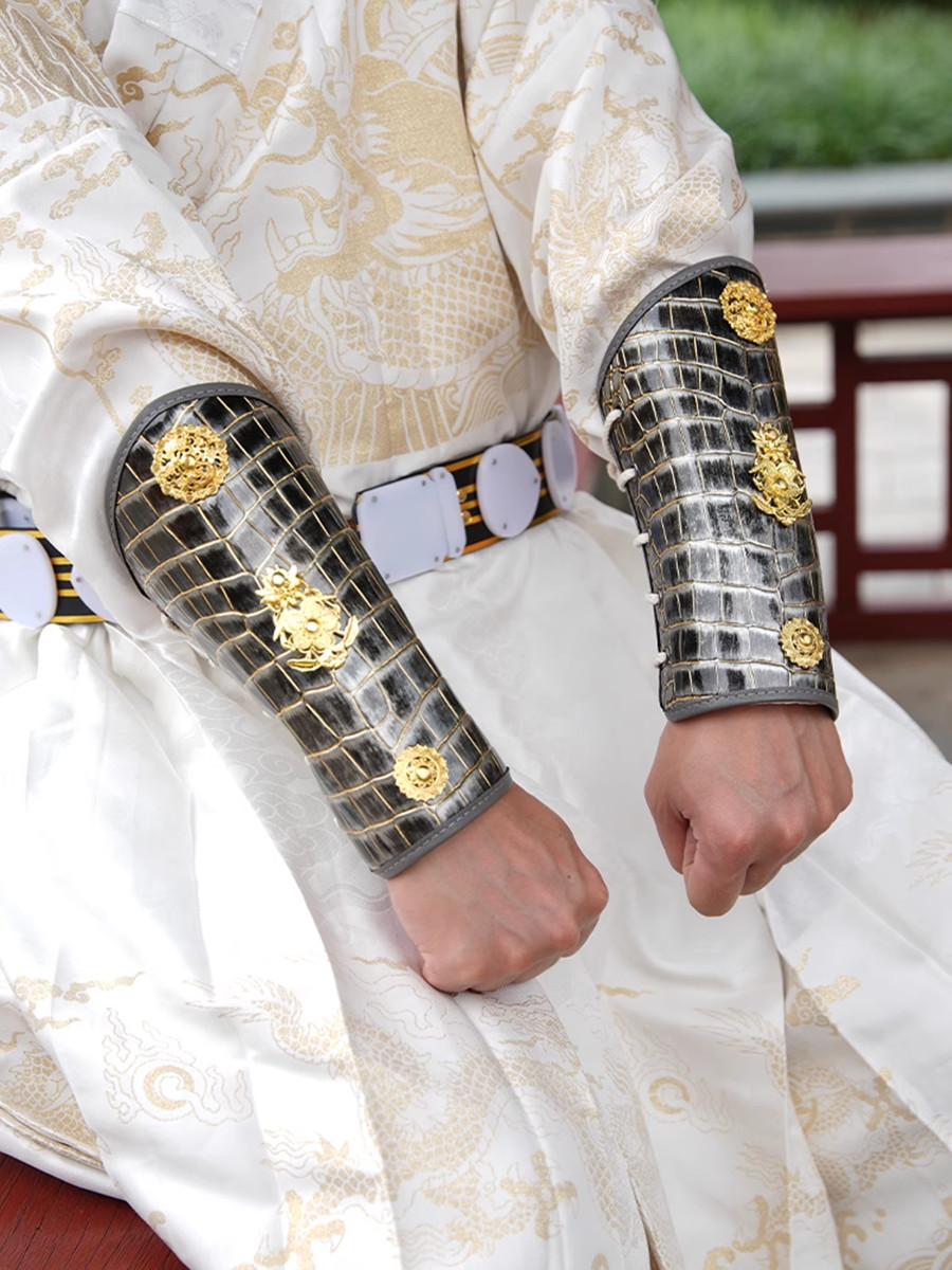 Photography Of A Man - หนังนักรบนินจาดาบสายรัดข้อมือสําหรับชาย Hanfu คอสเพลย์อุปกรณ์เสริม Kungfu เสื้อผ้าโบราณการถ่ายภาพ