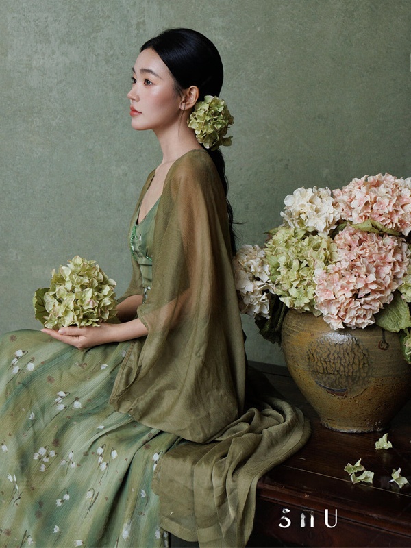 ชุดเดรสสไตล์จีนแนวเซน โทนสีเขี - Photography Zen บทวิจารณ์และราคา